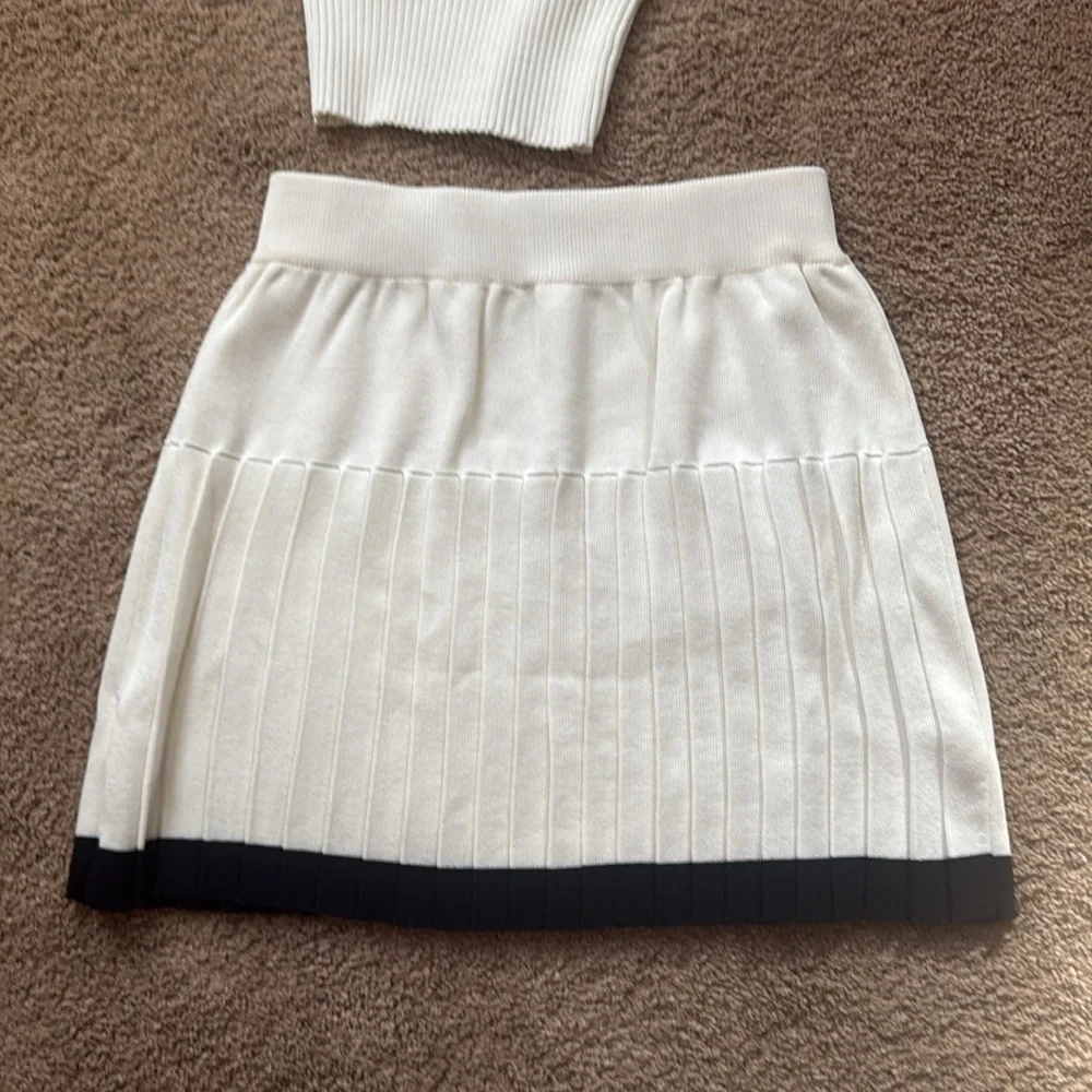 EUC Women's Commense Size XS Contrast Trim Mini Skirt Set Cream White Black - Picture 6 of 9